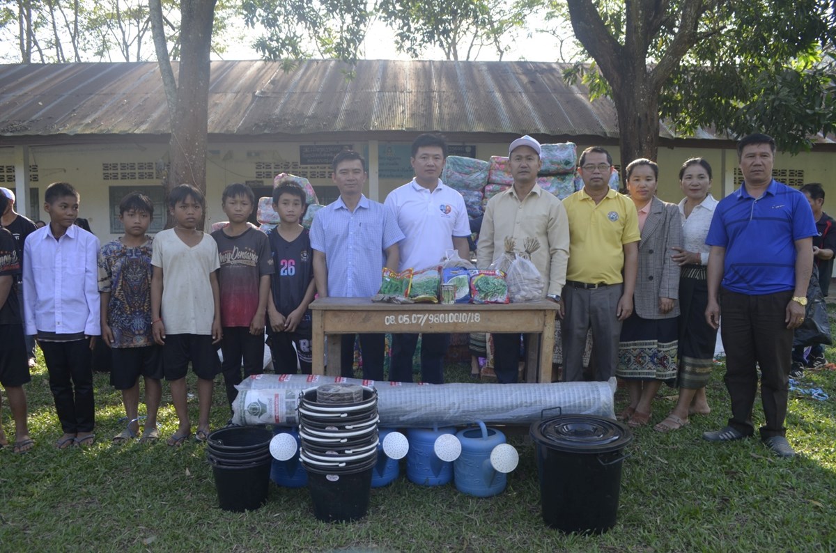 ມອບເຄອງ ໃຫນກຮຽນນອນຫພກຢໂຮງຮຽນ ມສ ປາກເປດ - image 1