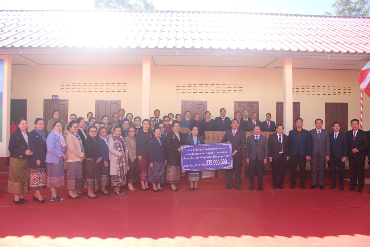 ມອບ-ຮັບອາຄານຮຽນມັດທະຍົມຕອນຕົ້ນລາດບວກແລະດອນຄຳ image 2 ມອບ-ຮບອາຄານຮຽນມດທະຍມຕອນຕນລາດບວກແລະດອນຄຳ - image 2