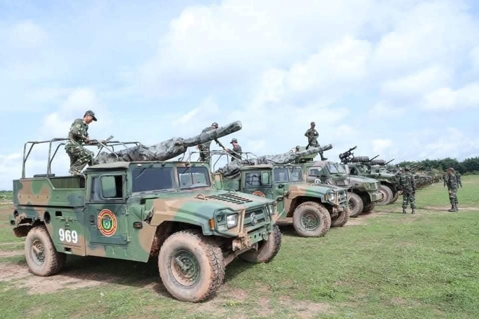 ທະຫານຄເຫກກາ ພອມຜານຜາແປວໄຟສງຄາມເພອຮກສາປະເທດຊາດໃຫໝນຄງ - image 4