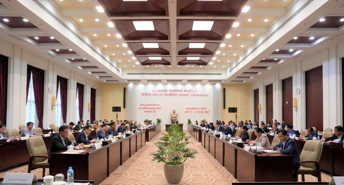ສໍາເລັດກອງປະຊຸມຄົບຄະນະ ວິສາມັນ ຂອງຄະນະບໍລິຫານງານສູນກາງພັກ ສະໄໝທີ XI image 2 ສາເລດກອງປະຊມຄບຄະນະ ວສາມນ ຂອງຄະນະບລຫານງານສນກາງພກ ສະໄໝທ XI - image 2