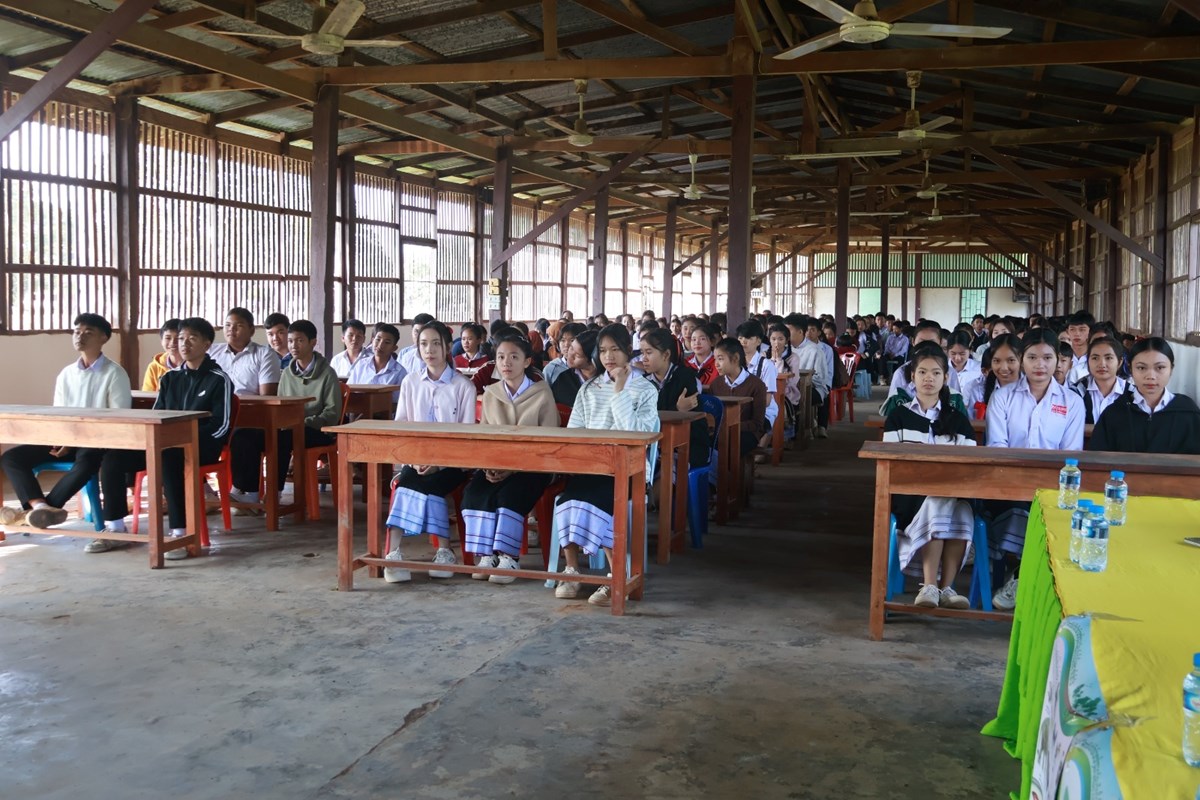 ໄຊຍະບູລີເຜີຍແຜ່ແລະປູກຈິດສໍານຶກວຽກງານຂຽວສະອາດງາມຕາຢູ່ມສແກ່ນທ້າວ. image 1 ໄຊຍະບລເຜຍແຜແລະປກຈດສານກວຽກງານຂຽວສະອາດງາມຕາຢມສແກນທາວ. - image 1