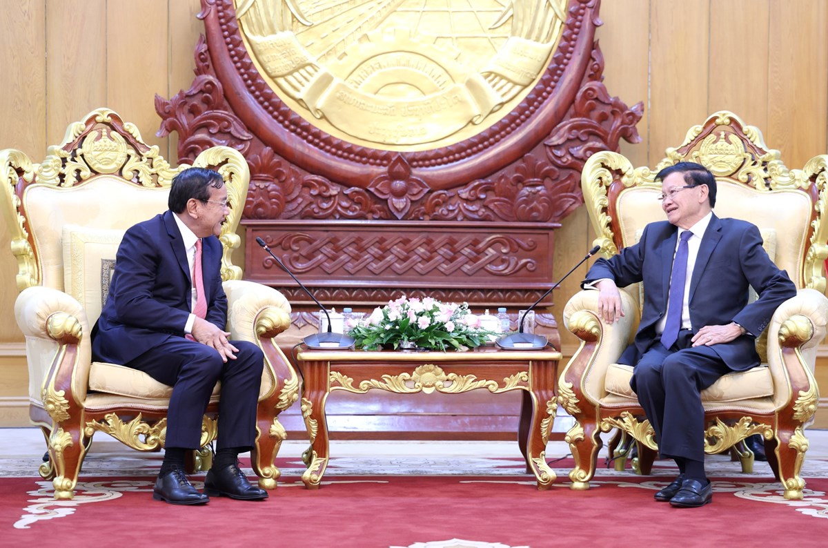 ປະທານປະເທດ ຕອນຮບ ລດຖະມນຕກະຊວງການຕາງປະເທດ ກາປເຈຍພອມຄະນະເຂາຢຽມຂານບ - image 1