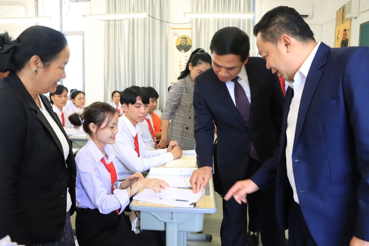 ສຂຈ ເຕີບໃຫຍ່ເຂັ້ມແຂງພ້ອມກັບການພັດທະນາປະເທດຊາດ image 1 ສຂຈ ເຕບໃຫຍເຂມແຂງພອມກບການພດທະນາປະເທດຊາດ - image 1