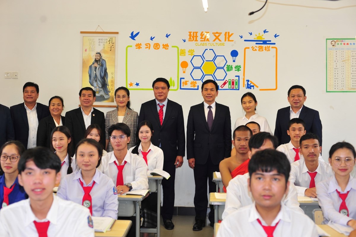 ສຂຈ ເຕີບໃຫຍ່ເຂັ້ມແຂງພ້ອມກັບການພັດທະນາປະເທດຊາດ image 2 ສຂຈ ເຕບໃຫຍເຂມແຂງພອມກບການພດທະນາປະເທດຊາດ - image 2