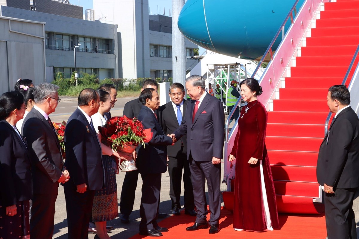 ເລຂາທການໃຫຍ ຄະນະບລຫານງານສນກາງພກກອມມນດຫວຽດນາມ ເດນທາງເຖງນະຄອນຫວງວຽງຈນ - image 1