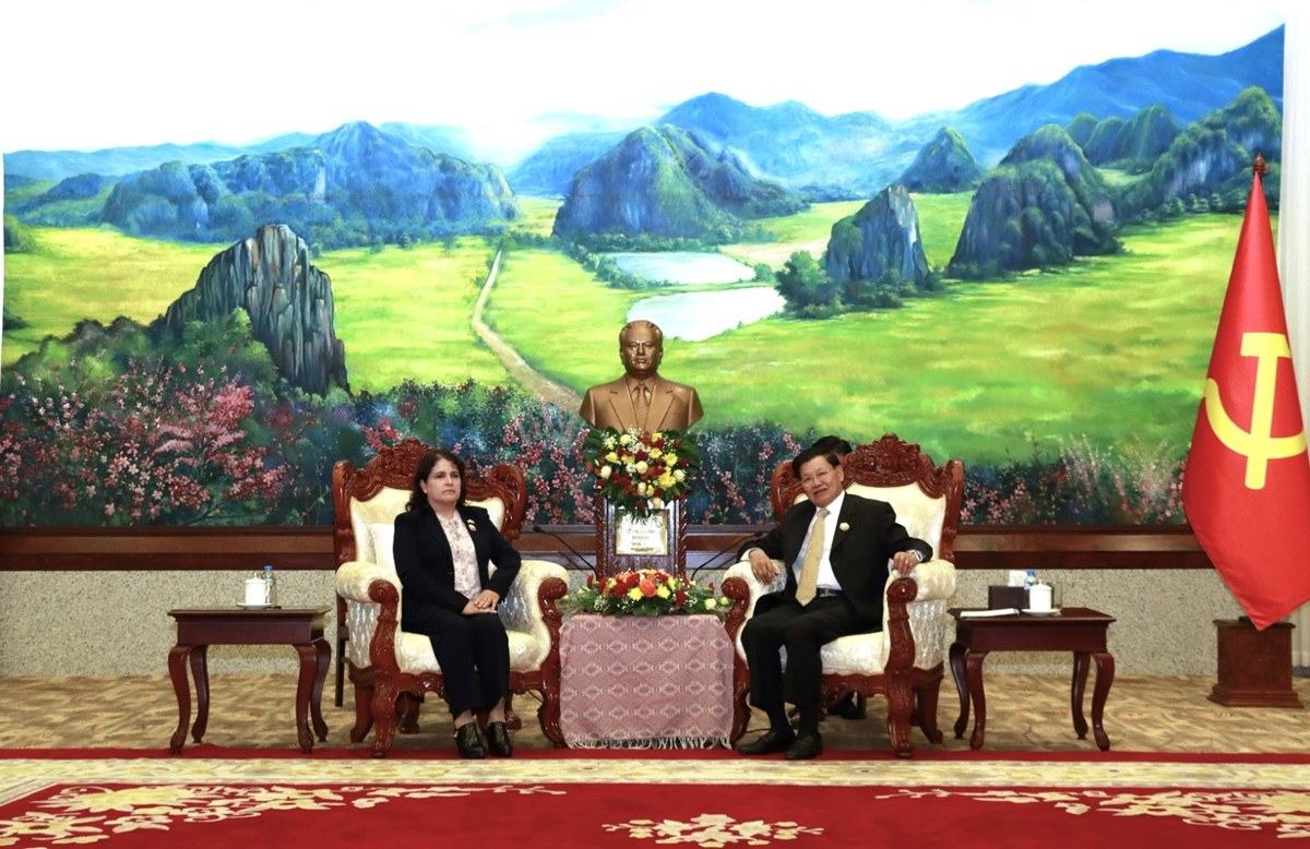 ສະຫາຍ ທອງລນ ສສລດ ຕອນຮບຄະນະຜແທນຂນສງຂອງພກກອມມນດກບາ ເຂາຢຽມຂານບ - image 1