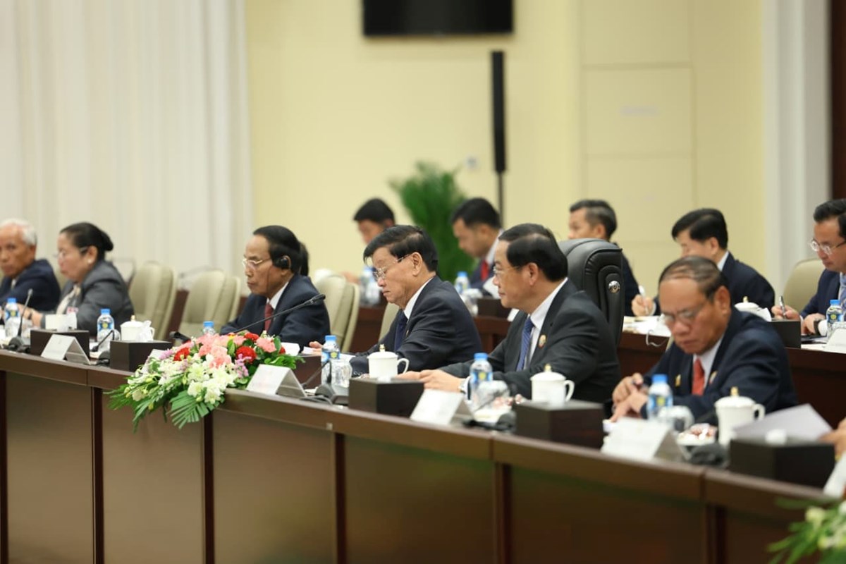 ເພມທະວສາຍພວພນສາມກຄພເສດ ລາວ-ຫວຽດນາມກາວຂນສລະດບສງໃໝ - image 1