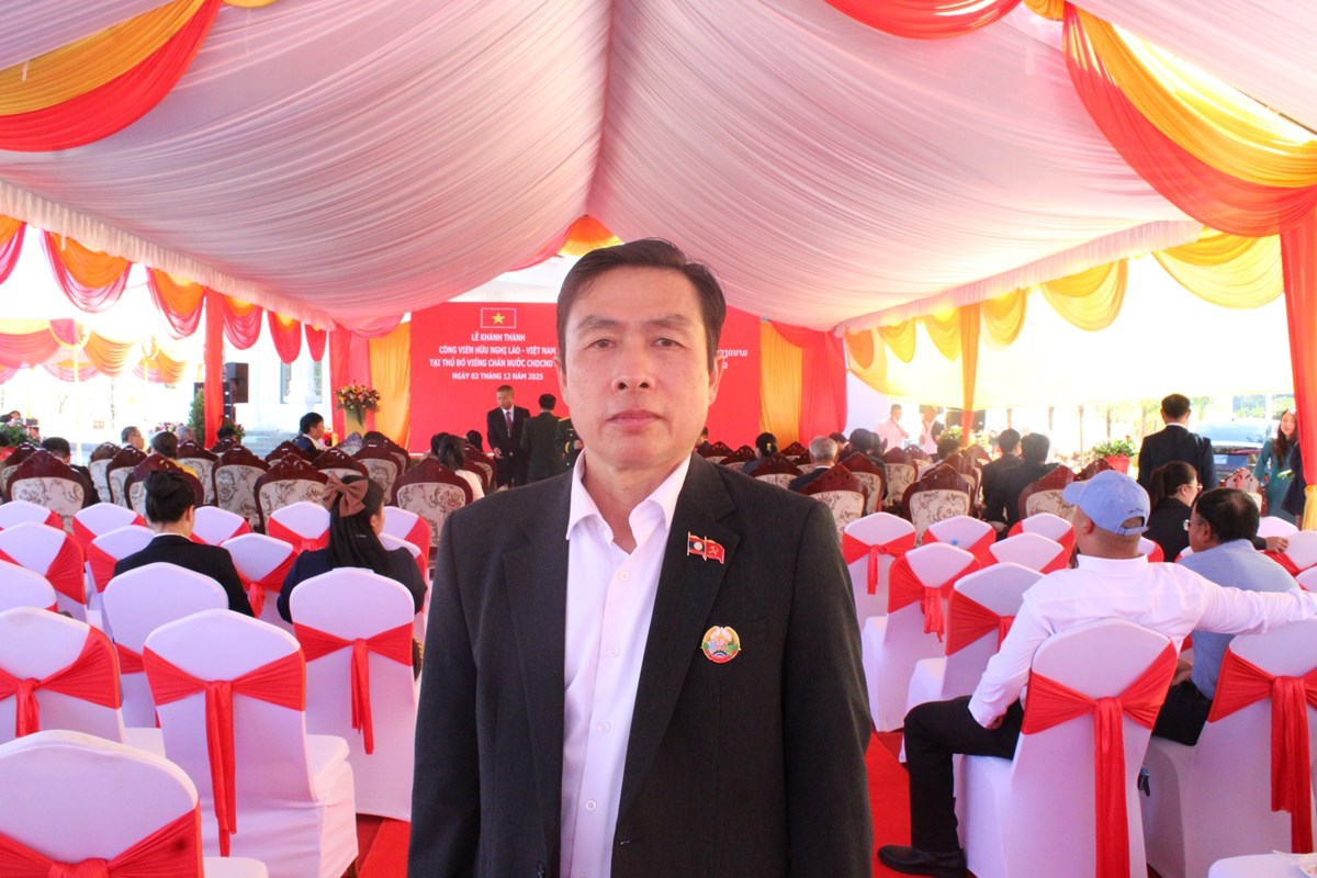 ສວນສາທາລະນະມດຕະພາບ ລາວ-ຫວຽດນາມ ເປນໂຄງການຕວແບບຂອງການຮວມຂອງສອງພກສລດ ລາວ-ຫວຽດນາມ - image 1