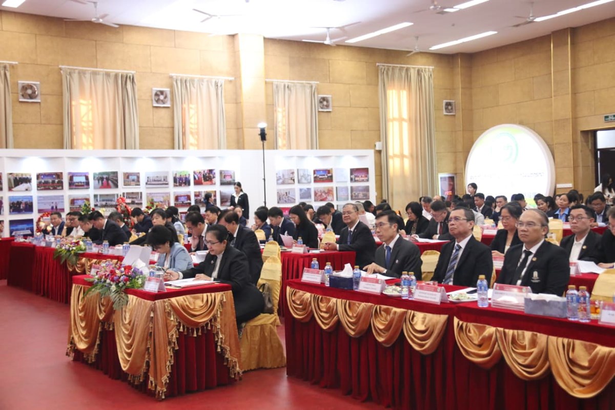 15 ປີ ສຂຈ ເຕີບໃຫຍ່ຂະຫຍາຍຕົວຢ່າງບໍ່ຢຸດຢັ້ງ ສ້າງບຸກຄະລາກອນເກືອບ 1 ແສນກ່ວາຄົນ ອອກຮັບໃຊ້ສັງຄົມ image 1 15 ປ ສຂຈ ເຕບໃຫຍຂະຫຍາຍຕວຢາງບຢດຢງ ສາງບກຄະລາກອນເກອບ 1 ແສນກວາຄນ ອອກຮບໃຊສງຄມ - image 1