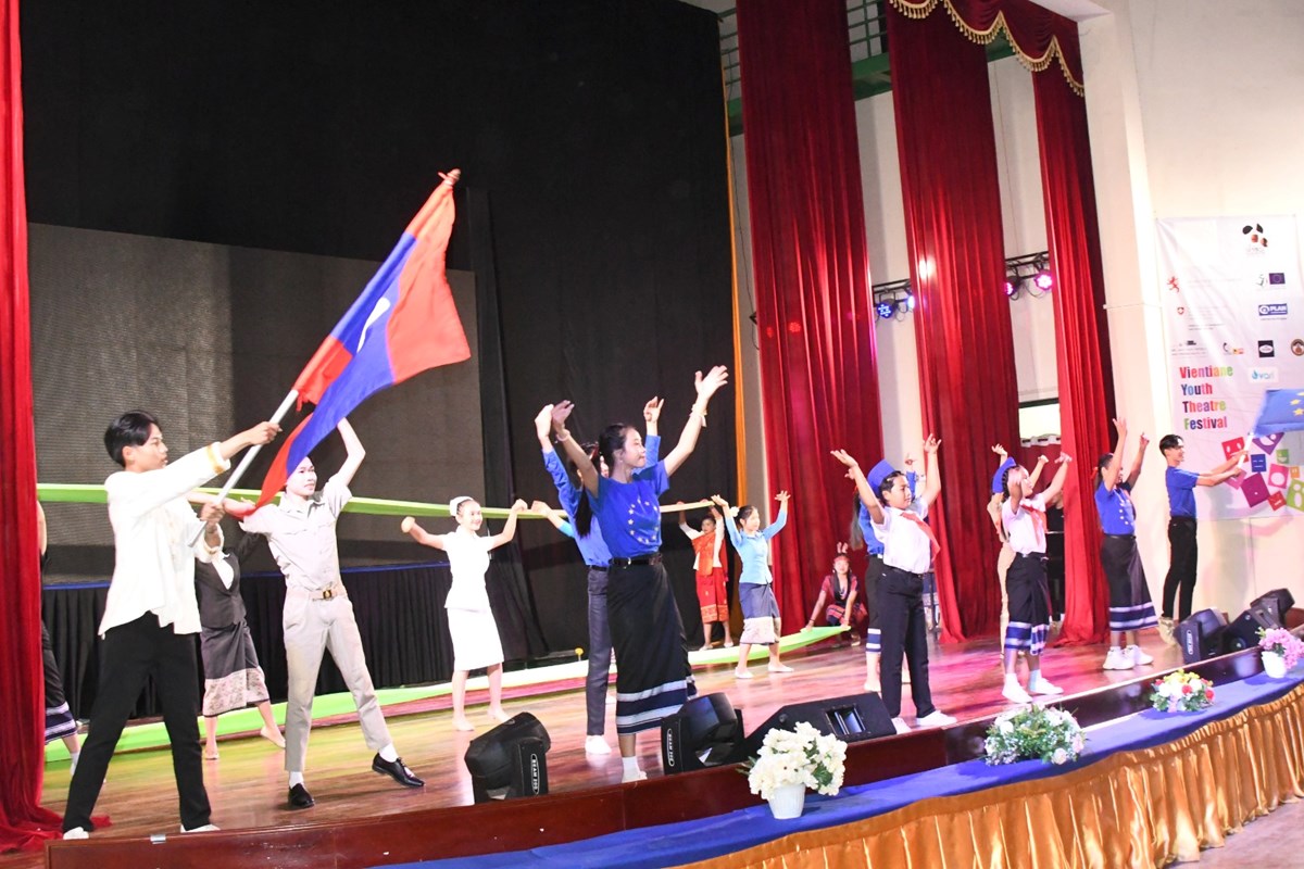 ງານບນການສະແດງລະຄອນ ໄວໜມ - image 2