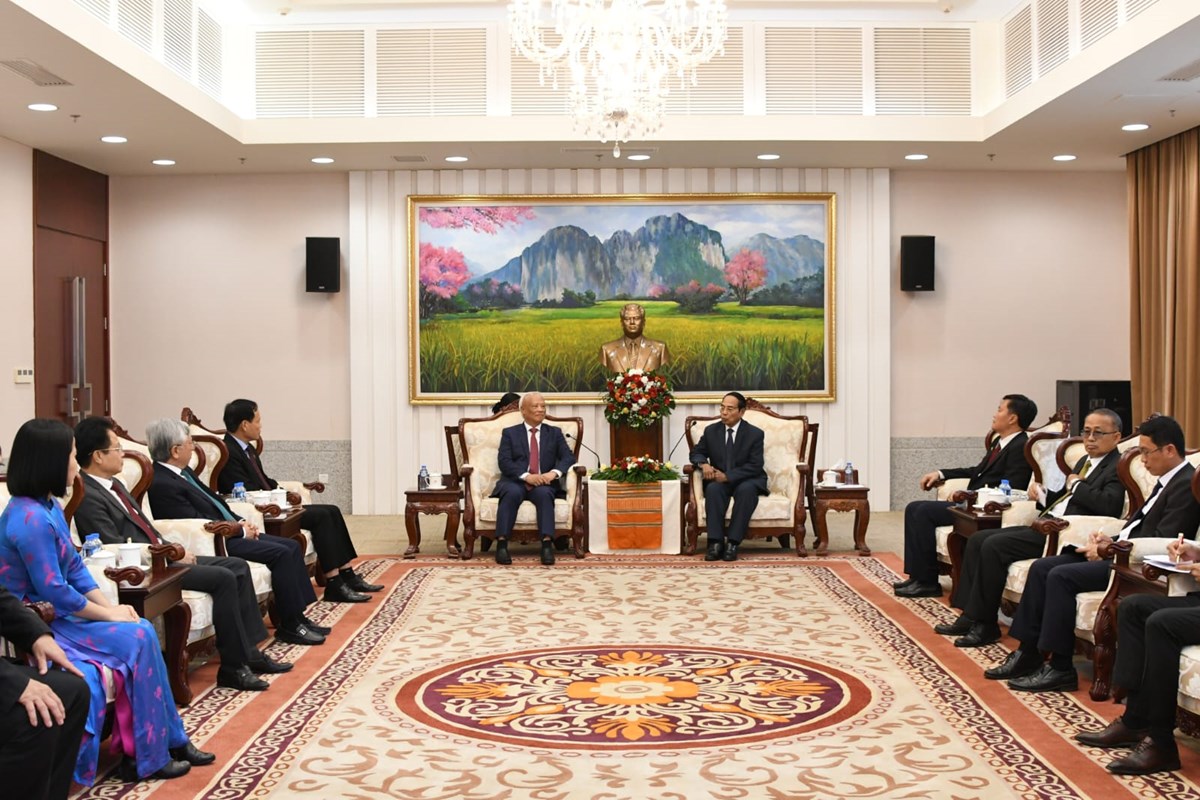 ຄະນະຜູ້ແທນ ຄະນະສັນຕິພາບຫວຽດນາມ ຢ້ຽມຢາມ ແລະ ເຮັດວຽກ ຢູ່ ສປປ ລາວ image 2 ຄະນະຜແທນ ຄະນະສນຕພາບຫວຽດນາມ ຢຽມຢາມ ແລະ ເຮດວຽກ ຢ ສປປ ລາວ - image 2