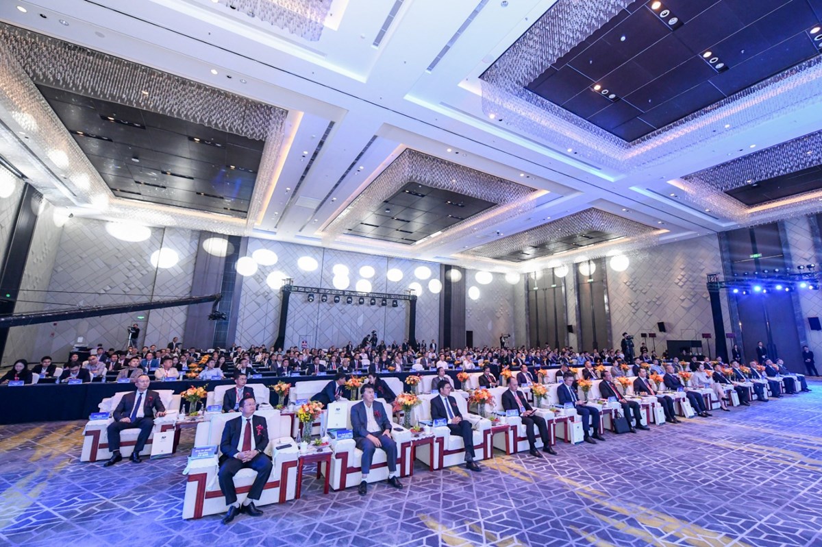 ການລົງທຶນເພີ່ມໃໝ່ 1.88 ຕື້ໂດລາ!ກອງປະຊຸມສົ່ງເສີມການລົງທຶນທີ່ຍົກລະດັບຮອບດ້ານ ຂອງນິຄົມອຸດສາຫະກຳ ອາຊີໂປຕາສ ໄດ້ປະສົບຜົນສໍາເລັດຢ່າງຈົບງາມ! image 1 ການລງທນເພມໃໝ 1.88 ຕໂດລາ!ກອງປະຊມສງເສມການລງທນທຍກລະດບຮອບດານ ຂອງນຄມອດສາຫະກຳ ອາຊໂປຕາສ ໄດປະສບຜນສາເລດຢາງຈບງາມ! - image 1