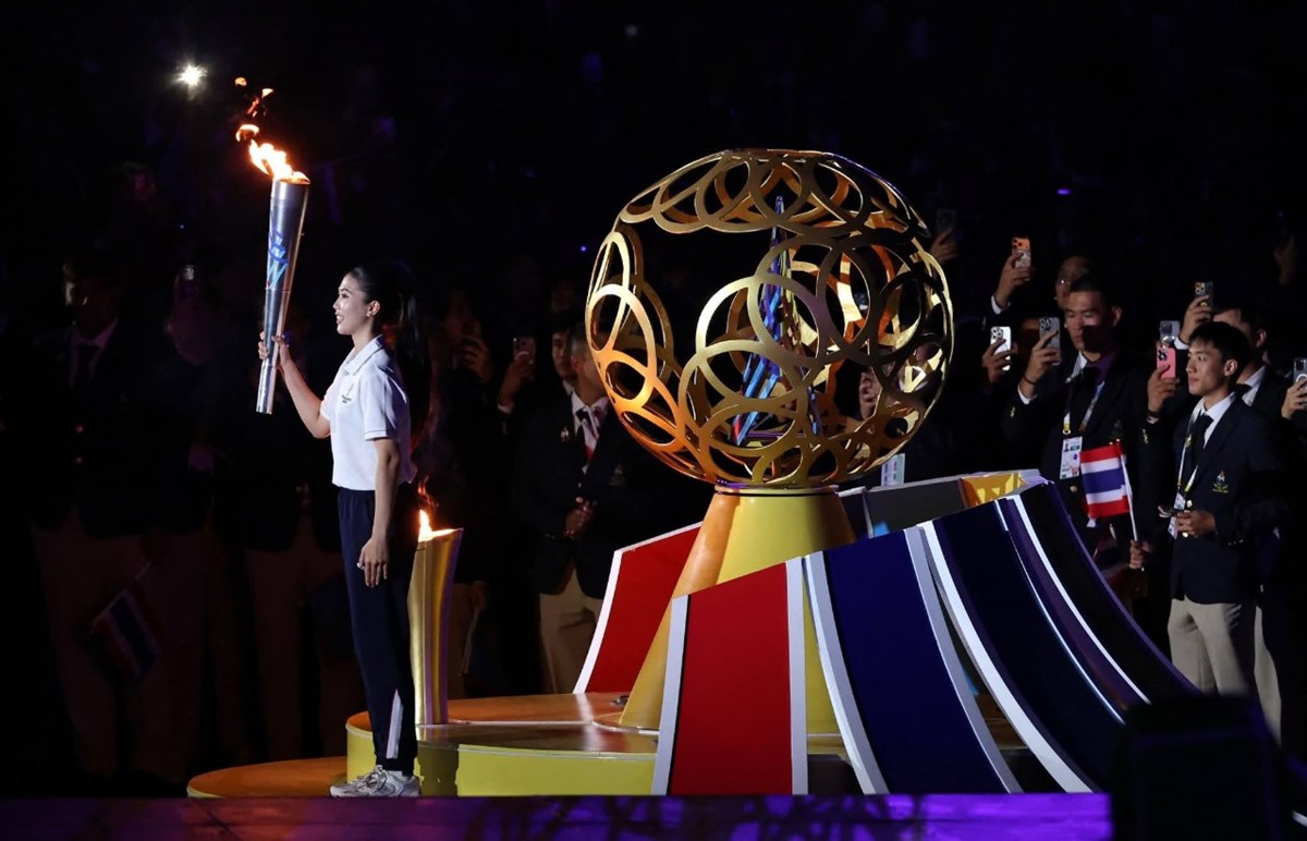 ງານມະຫະກຳກິລາຊີເກມ ຄັ້ງທີ 33ທີ່ປະເທດໄທ ໄຂຂຶ້ນຢ່າງເປັນທາງການ image 1 ງານມະຫະກຳກລາຊເກມ ຄງທ 33ທປະເທດໄທ ໄຂຂນຢາງເປນທາງການ - image 1