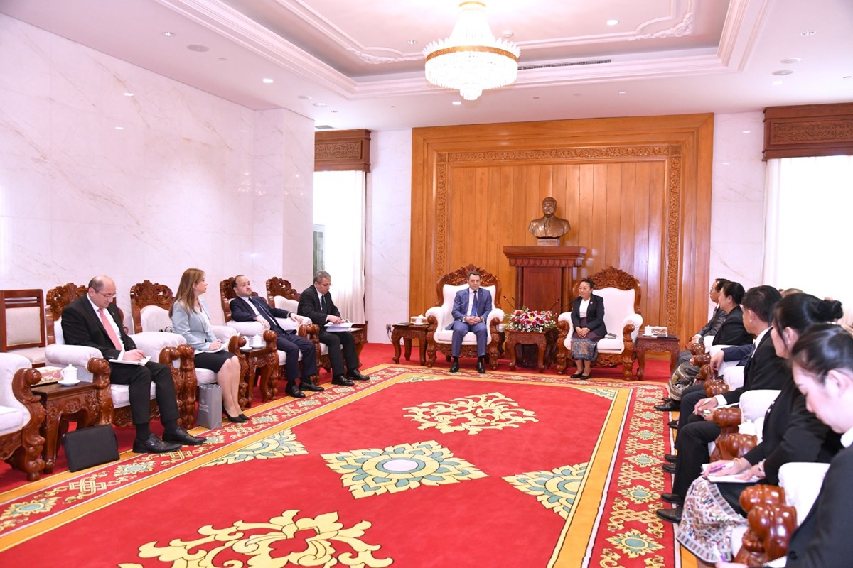 ຮອງປະທານ ສພຊ ຕ້ອນຮັບການເຂົ້າຢ້ຽມຂໍ່ານັບຂອງ ຮອງ ລມຕ ຕ່າງປະເທດ ອາແຊັກໄບຊານ image 2 ຮອງປະທານ ສພຊ ຕອນຮບການເຂາຢຽມຂານບຂອງ ຮອງ ລມຕ ຕາງປະເທດ ອາແຊກໄບຊານ - image 2