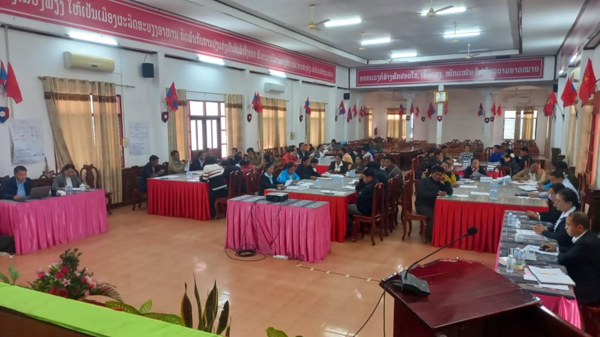 ເມືອງພຽງ ອົບຮົມວຽກງານປ້ອງກັນ ແລະ ຊ່ວຍເຫຼືອກຸ່ມສ່ຽງຜູ້ຖືກເຄາະຮ້າຍຈາກການຄ້າມະນຸດ image 1 ເມອງພຽງ ອບຮມວຽກງານປອງກນ ແລະ ຊວຍເຫອກມສຽງຜຖກເຄາະຮາຍຈາກການຄາມະນດ - image 1