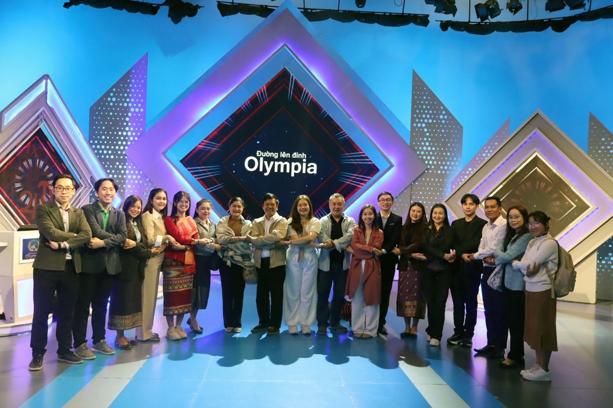 ສມວນຊນລາວຖອດບດຮຽນຢ ສສ ຫວຽດນາມ - image 1