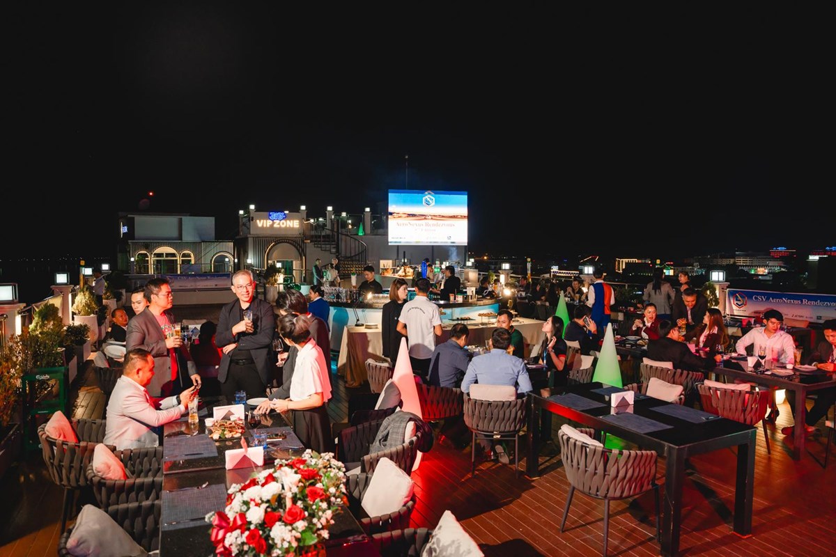 ຈະເລີນຊັບເວັນເຈີ ສົ່ງເສີມການຮ່ວມມືດ້ານການບິນໃນສປປ ລາວ image 1 ຈະເລນຊບເວນເຈ ສງເສມການຮວມມດານການບນໃນສປປ ລາວ - image 1