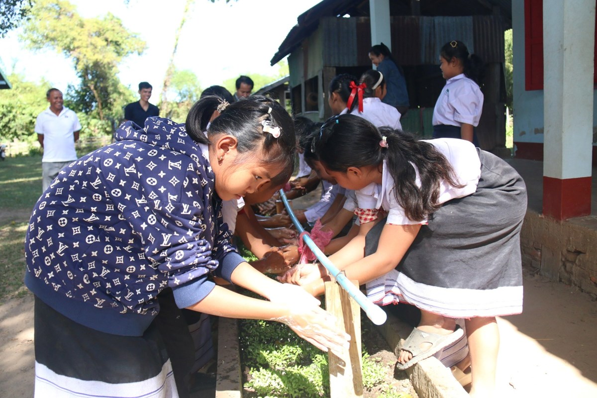 ອງການອາຫານໂລກ ຢຽມຢາມການຈດຕງປະຕບດໂຄງການ ທຈາປາສກ ແລະ ເຊກອງ - image 1