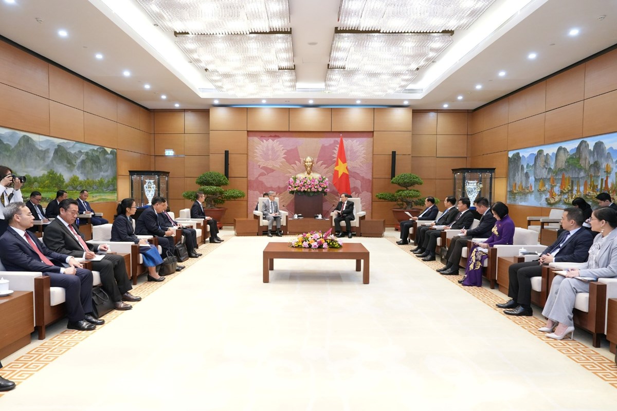 ລັດຖະມົນຕີກະຊວງການຕ່າງປະເທດລາວ ເຂົ້າຢ້ຽມຂ່ຳນັບ ການນຳຂັ້ນສູງ ສສຫວຽດນາມ image 2 ລດຖະມນຕກະຊວງການຕາງປະເທດລາວ ເຂາຢຽມຂຳນບ ການນຳຂນສງ ສສຫວຽດນາມ - image 2