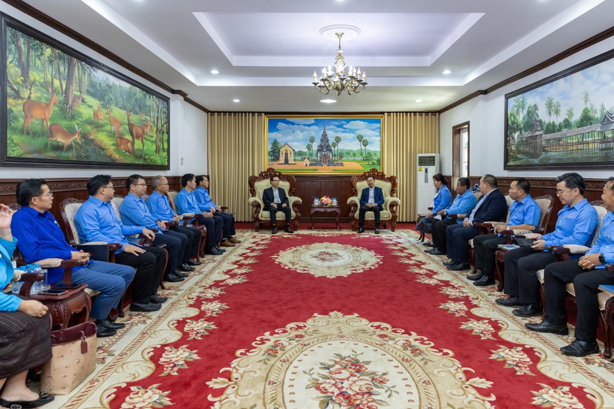 ສະຫາຍ ໄມທອງ ທາມະວງສາ ເຄອນໄຫວຢຽມຢາມແຂວງສະຫວນນະເຂດ - image 1