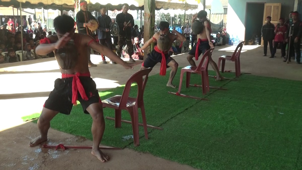 ບ້ານນາແວນ ຈັດງານສະເຫຼີມສະຫຼອງບຸນເກຼີຂອງເຜົ່າກື່ມມຸ image 2 ບານນາແວນ ຈດງານສະເຫມສະຫອງບນເກຂອງເຜາກມມ - image 2