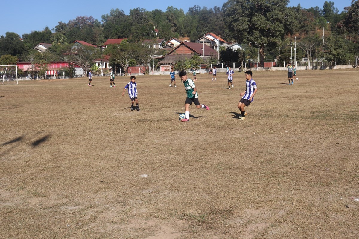 ເປີດການແຂ່ງຂັນ ກິລາປະຈຳປີຢູ່ເມືອງເງິນ image 1 ເປດການແຂງຂນ ກລາປະຈຳປຢເມອງເງນ - image 1