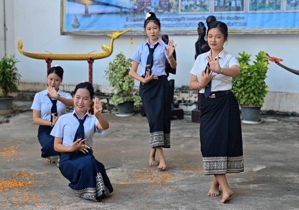 ລາວ -ໄທ ວາງສະແດງສລະປະ ຮດແໜນສາຍສຳພນວດທະນະທຳ - image 3