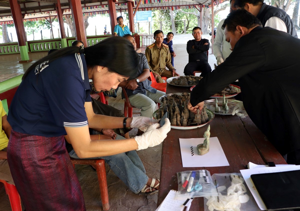 ເລຂາຄະນະບລຫານງານພກແຂວງຈຳປາສກ ລງເບງພະພດທະຮບທຄນພບຢບານເວນຂາວ - image 1