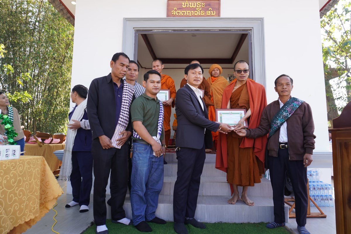 ມອບ-ຮບ ໂຮງເຢນ ແລະ ອປະກອນການແພດ ໂຮງໝເມອງປາກຊອງ - image 3