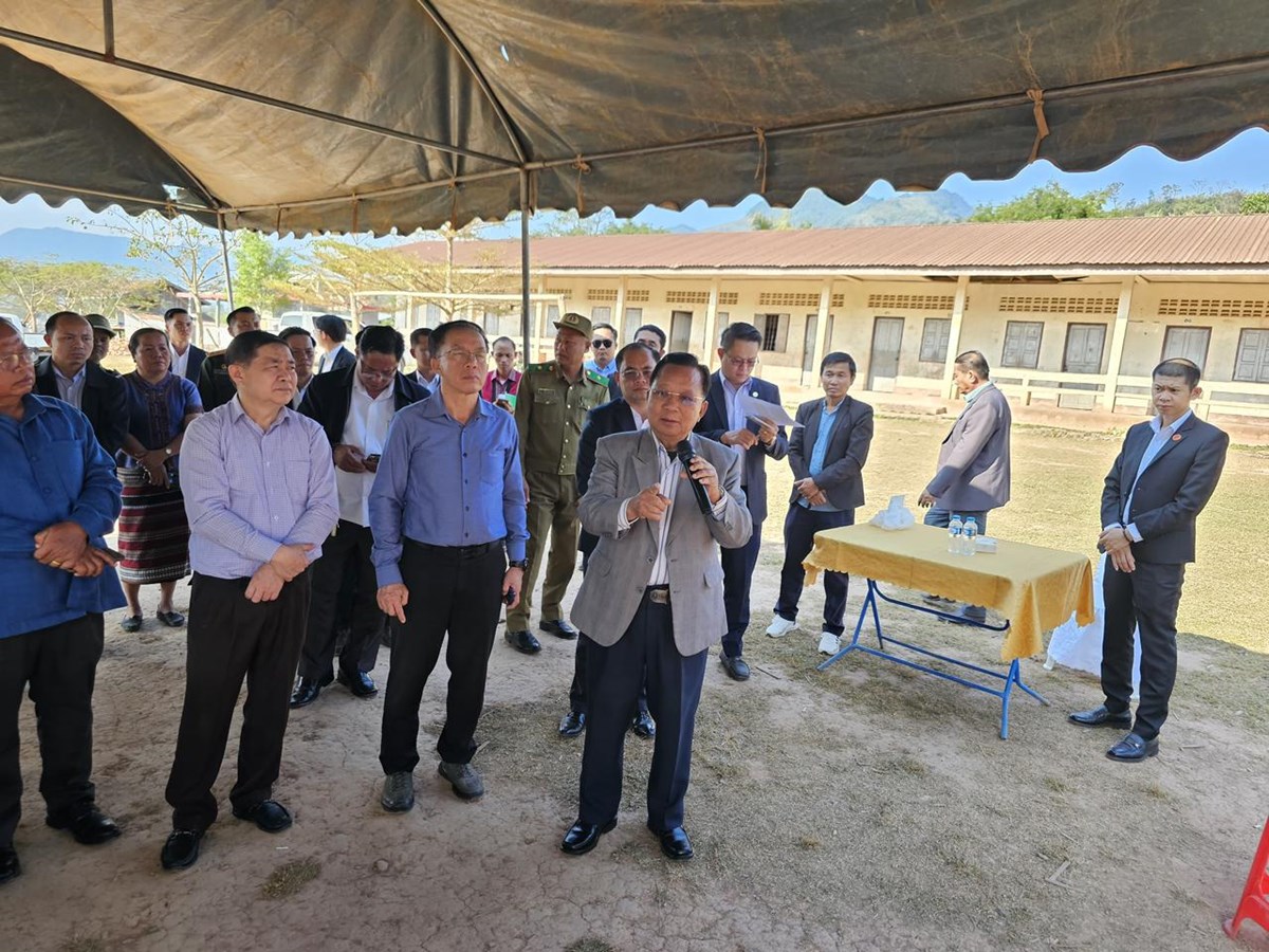 ສະຫາຍ ພນເອກ ຈນສະໝອນ ຈນຍາລາດ ພບປະໂອລມ ຕການນຳ ແຂວງສາລະວນ - image 2