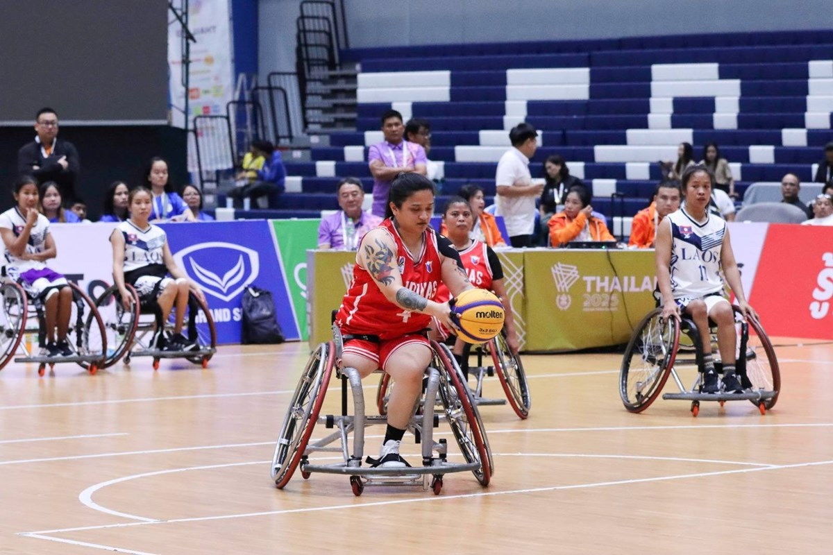 ລາວ ຊະນະ ຟລບປນ 8-5 ບານບວງລເລອນຄນພການທມຍງອາຊຽນ ພາຣາເກມ 2025 - image 2