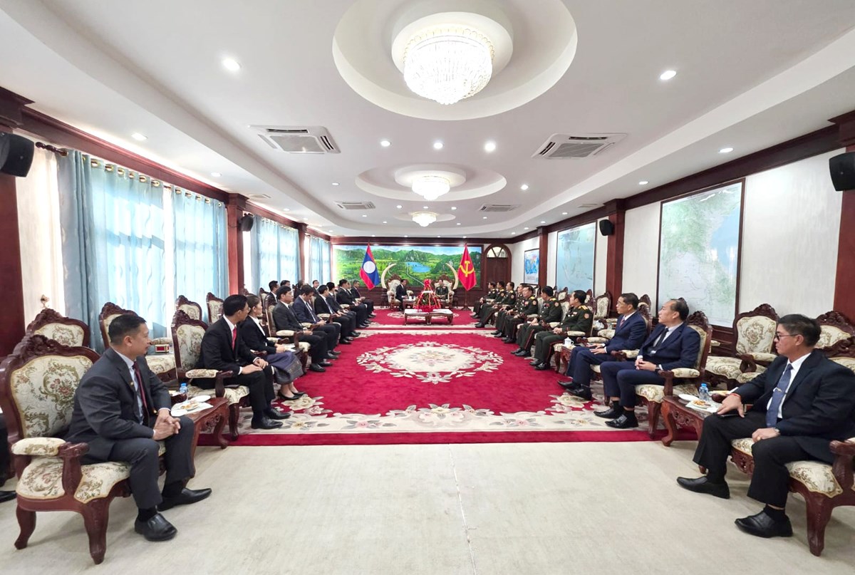 ທານລດຖະມນຕກະຊວງ ຍທຂ ອວຍພອນຄະນະນຳກະຊວງປອງກນປະເທດ - image 1