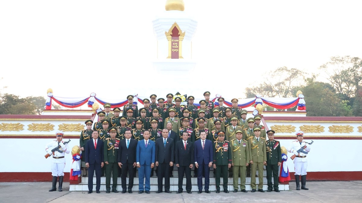 ຄາມວນ ຮບຟງປາຖະກະຖາຫວນຄນມນເຊອວນສາງຕງກອງທບປະຊາຊນລາວ ຄບຮອບ 77 ປ - image 2