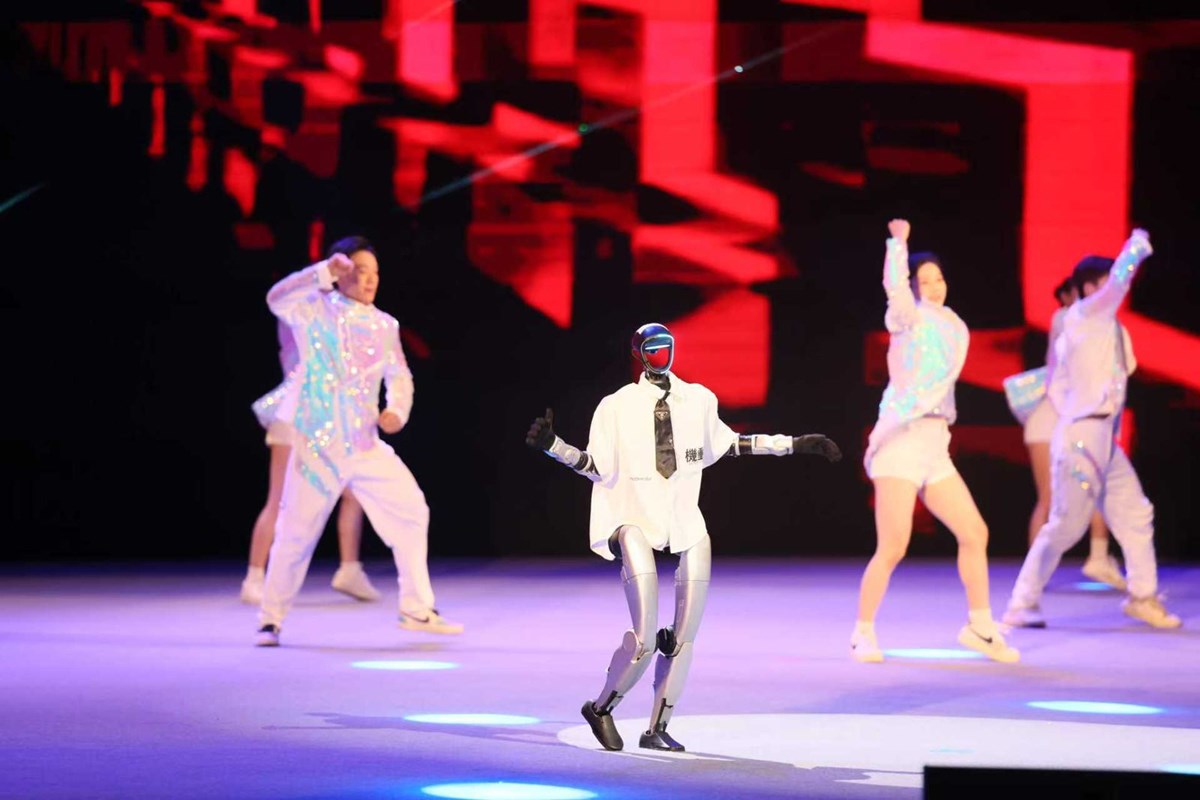 ງານວາງສະແດງ AI ຈດຂນທແຂວງກວາງຊ ປະເທດຈນ - image 1