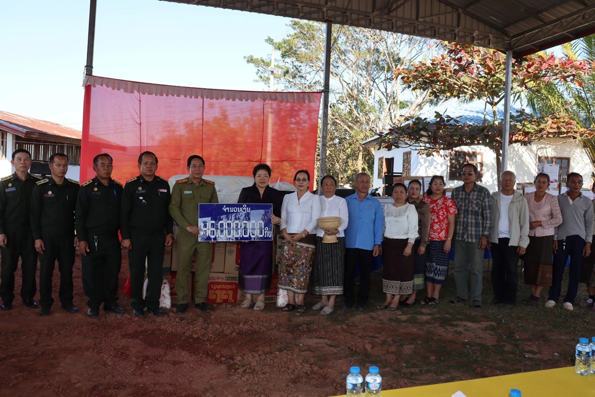 ການນຳພກ-ລດແຂວງ ອວຍພອນກຳລງປອງກນຊາດເມອງບແຕນ - image 2