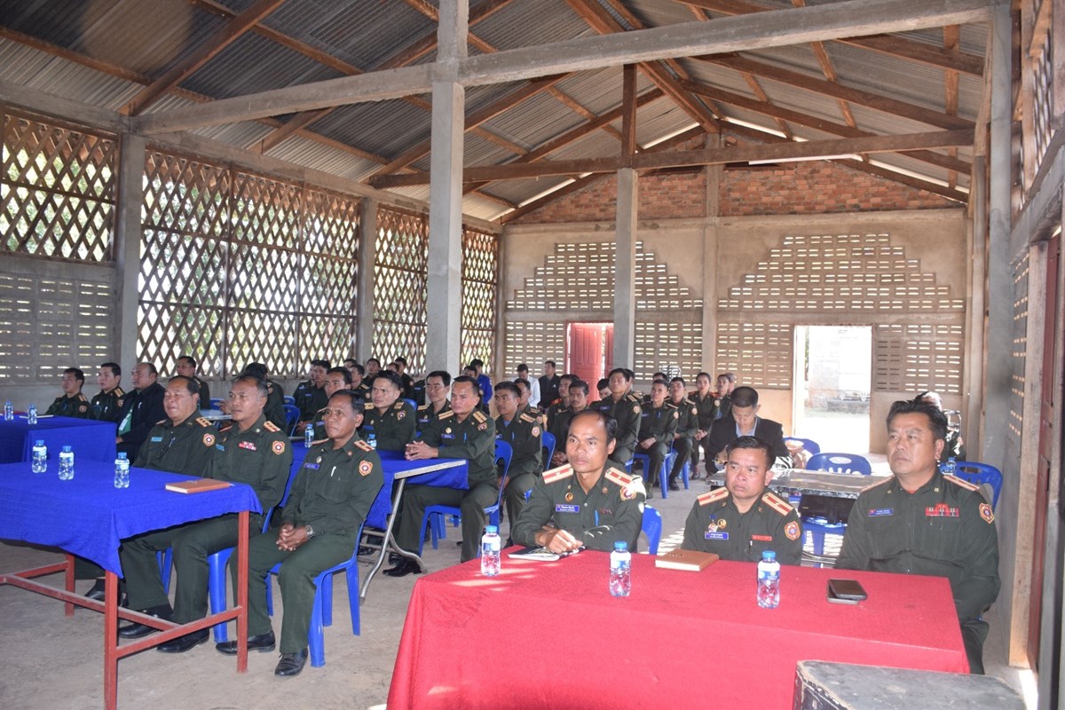 ຄະນະການນາ ສາລະວນ ພບປະຢຽມຢາມ ທະຫານກອງພນນອຍຕພເສດ 459 - image 1