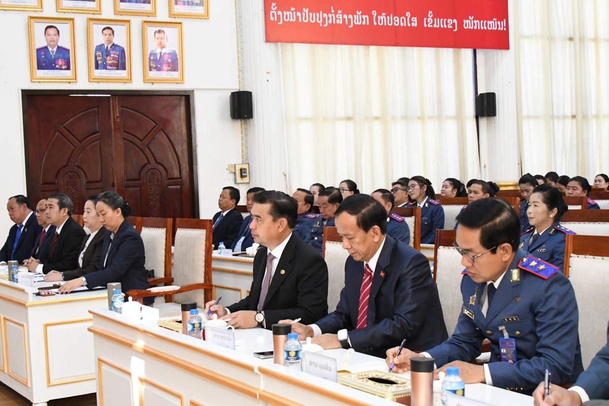 ມອບ-ຮັບໜ້າທີ່ ເລຂາຄະນະບໍລິຫານງານພັກ ຫົວໜ້າ ອອປສ ຜູ້ເກົ່າ-ຜູ້ໃໝ່ image 3 ມອບ-ຮບໜາທ ເລຂາຄະນະບລຫານງານພກ ຫວໜາ ອອປສ ຜເກາ-ຜໃໝ - image 3