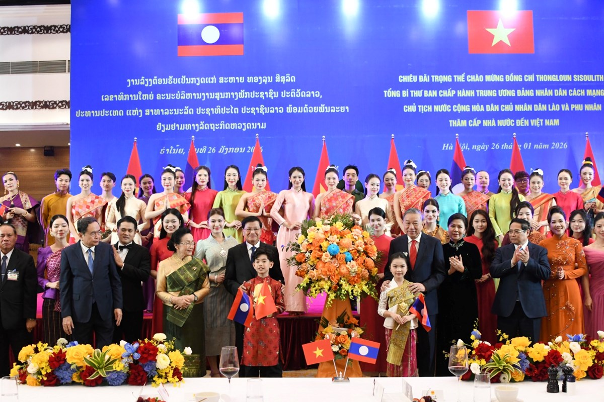 ເລຂາທການໃຫຍ ປະທານປະເທດລາວ ສບຕເຄອນໄຫວຢຽມຢາມລດຖະກດ ຢ ຫວຽດນາມ - image 8