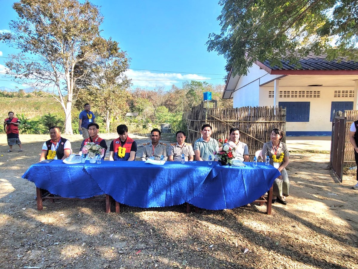 ອາສາສະໝັກຊາວໜຸ່ມກາແດງ ສ ເກົາຫຼີ ຊ່ວຍປັບປຸງສອງໂຮງຮຽນ ທີ່ເມືອງວັງວຽງ image 1 ອາສາສະໝກຊາວໜມກາແດງ ສ ເກາຫ ຊວຍປບປງສອງໂຮງຮຽນ ທເມອງວງວຽງ - image 1