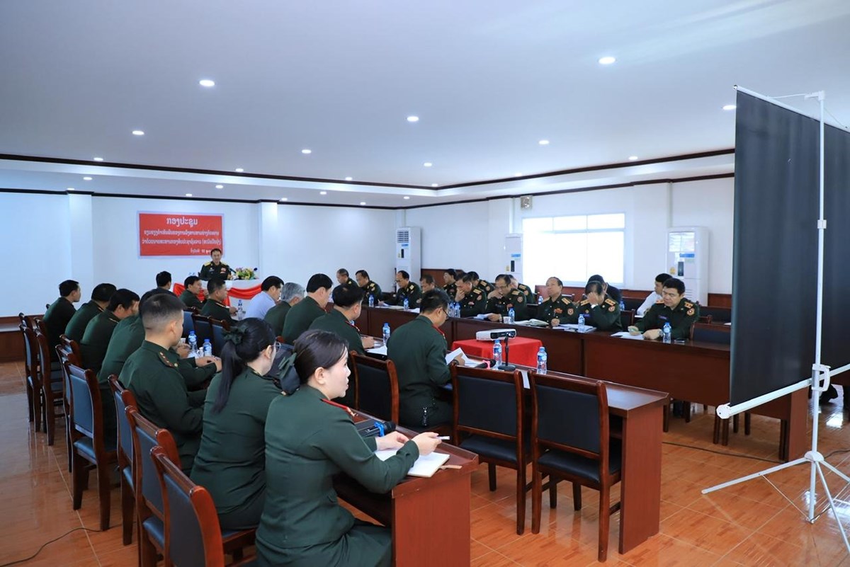 ທາບທາມຮາງກດໝາຍ ວາດວຍນາຍທະຫານກອງທບປະຊາຊນລາວ - image 1