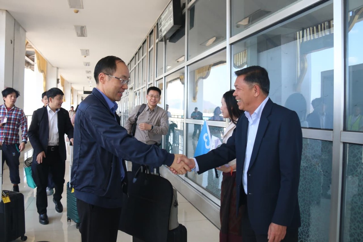 ຄະນະຜແທນ ສປ ຈນ ເດນທາງມາເຂາຮວມກດຈະກຳວດທະນະທາບນກດຈນກາວສລາວປ 2026 ຢ ສປປ ລາວ - image 1