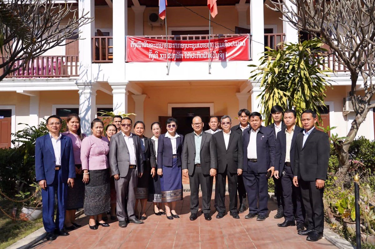 ຮອງຫວໜາ ຄອສພ ເຄອນໄຫວເຮດວຽກຢຄະນະໂຄສະນາອບຮມແຂວງຫວງພະບາງ - image 3