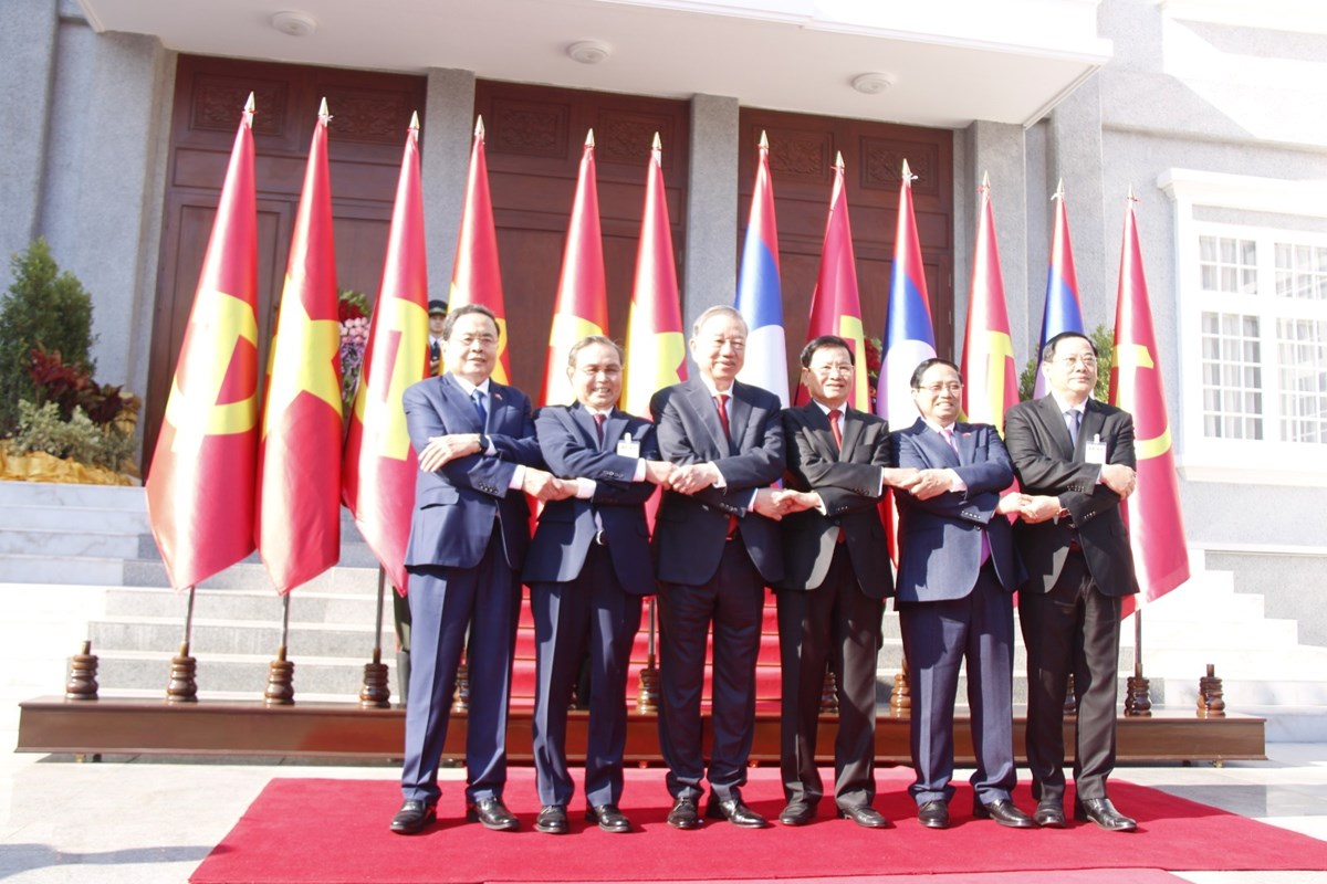 ລາວ-ຫວຽດນາມ ສບຕຮດແໜນສາຍພວພນມດຕະພາບແບບພເສດ - image 2