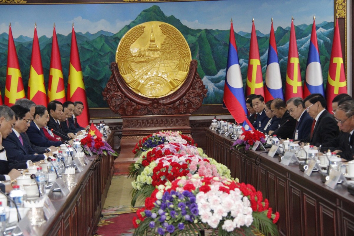 ລາວ-ຫວຽດນາມ ສບຕຮດແໜນສາຍພວພນມດຕະພາບແບບພເສດ - image 3