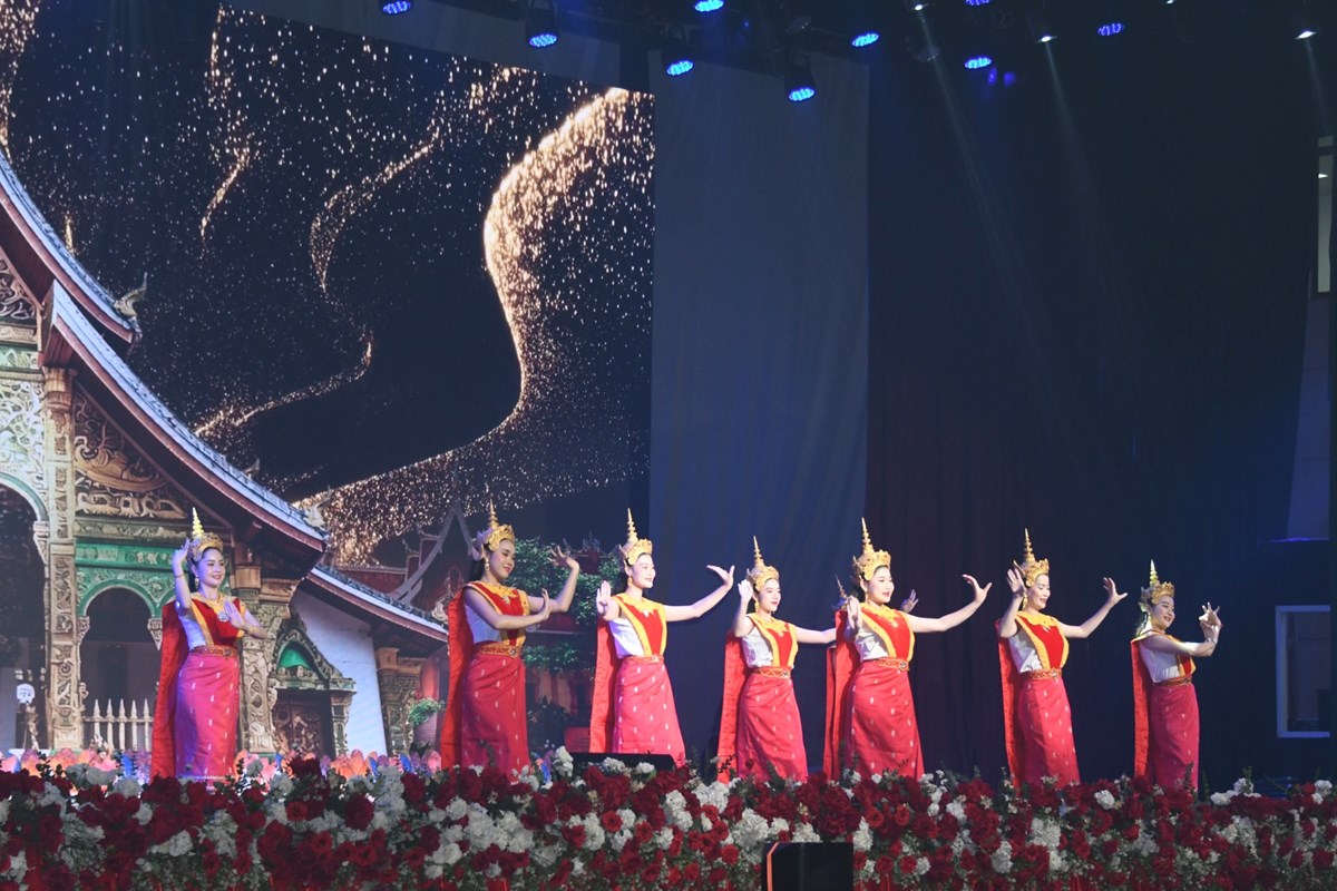 ລາວ-ຈນ ສະແດງສລະປະວນນະຄະດສະຫອງບນປໃໝຈນປ 2026 - image 6