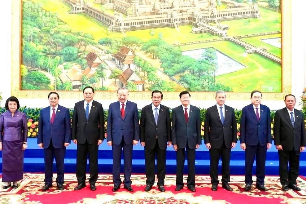 ເພມທະວການພວພນຮວມມ ລະຫວາງ ພກປະຊາຊນປະຕວດລາວ, ພກກອມມນດຫວຽດນາມ, ພກປະຊາຊນກຳປເຈຍ ໃນໄລຍະແຫງການພດທະນາໃໝ - image 1