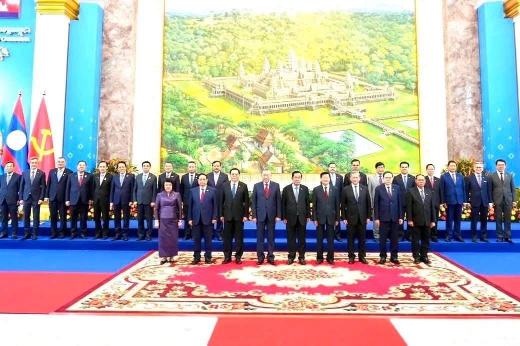 ເພມທະວການພວພນຮວມມ ລະຫວາງ ພກປະຊາຊນປະຕວດລາວ, ພກກອມມນດຫວຽດນາມ, ພກປະຊາຊນກຳປເຈຍ ໃນໄລຍະແຫງການພດທະນາໃໝ - image 2