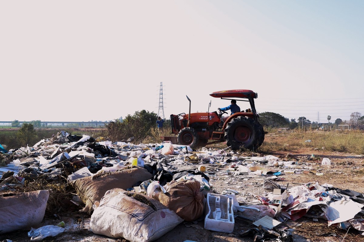 ສະມລບ ສາງຂະບວນການອະນາໄມລວມ ແກໄຂບນຫາການຖມ-ຈດຂເຫຍອຊະຊາຍ - image 2