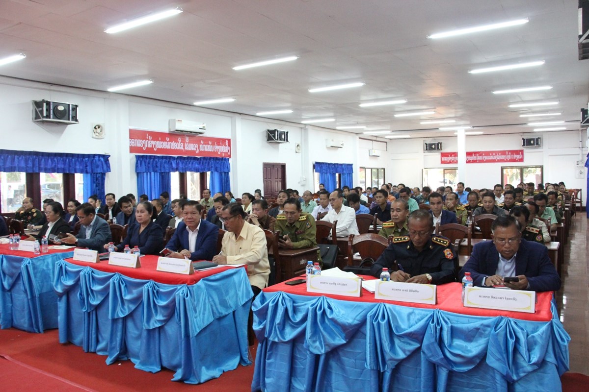 ປະທານຄະນະກວດກາສນກາງພກ ເນນເມອງບວລະພາ ແລະ ໄຊບວທອງ ເອາໃຈໃສແກໄຂຄວາມທກຍາກຂອງພແມປະຊາຊນ - image 1