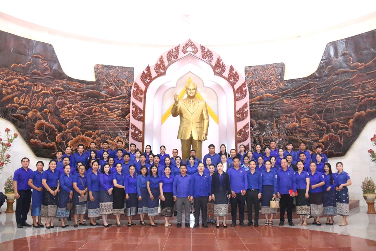 ຊາວໜມ ຄອສພ ທດສະນະສກສາຢຫພພທະພນ ໄກສອນ ພມວຫານ - image 3